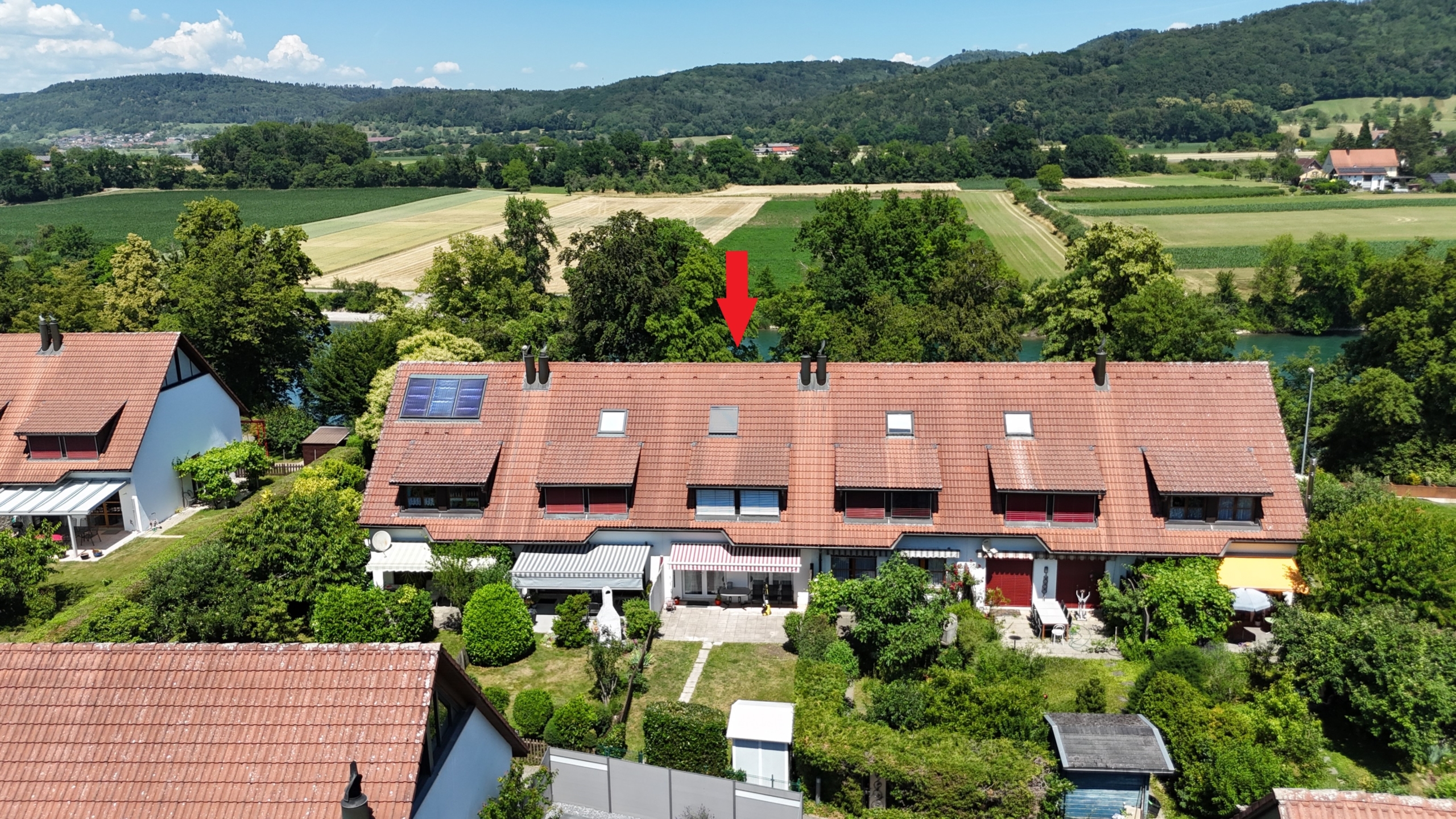 dji_fly_20260618_141318_0034_1781790899151_photo 4.5-Zimmer-Reihen-Einfamilienhaus