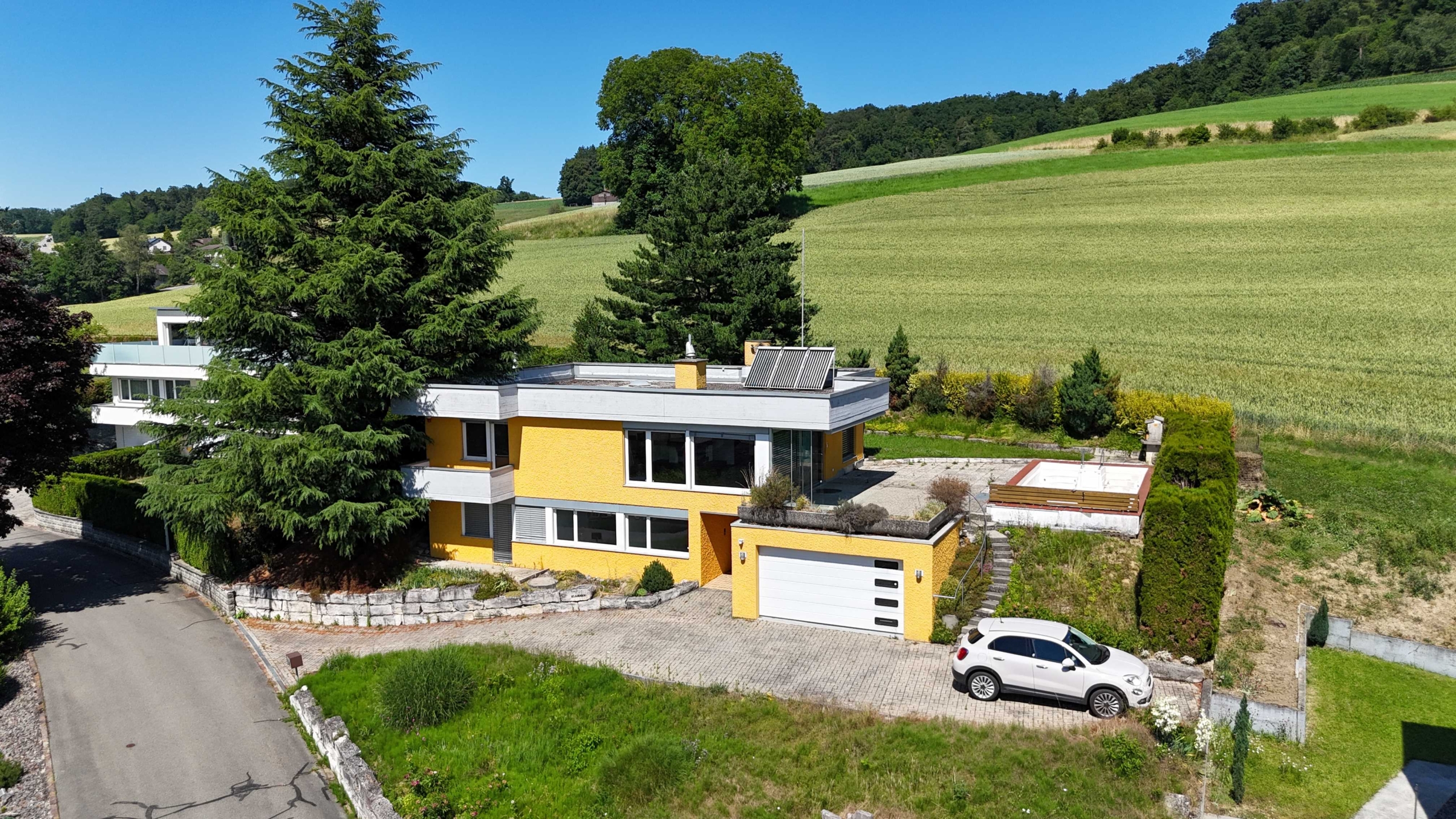 dji_fly_20260618_154822_0042_1781790915085_photo 5.5-Zimmer Einfamilienhaus