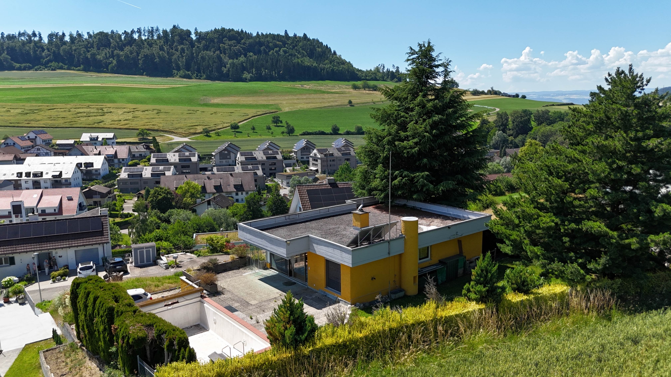 dji_fly_20260618_155306_0052_1781790942316_photo 5.5-Zimmer Einfamilienhaus